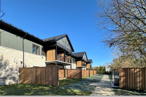 Sanders Street - Exterior 2