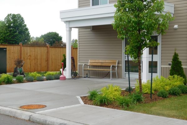 Strang Court Apartments - Entrance